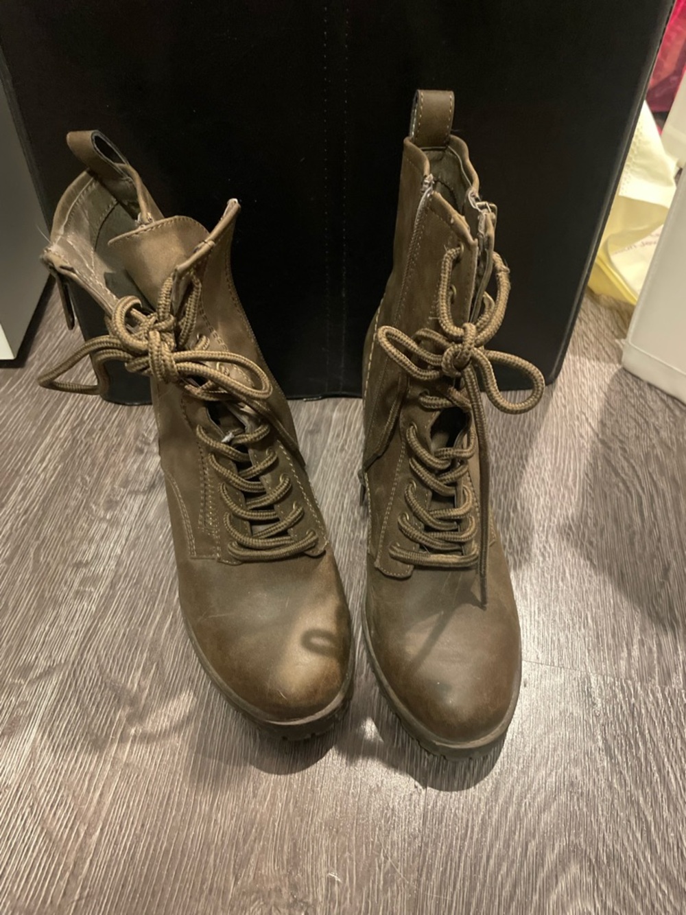 Women’s Lace-Up Combat Boots in Olive